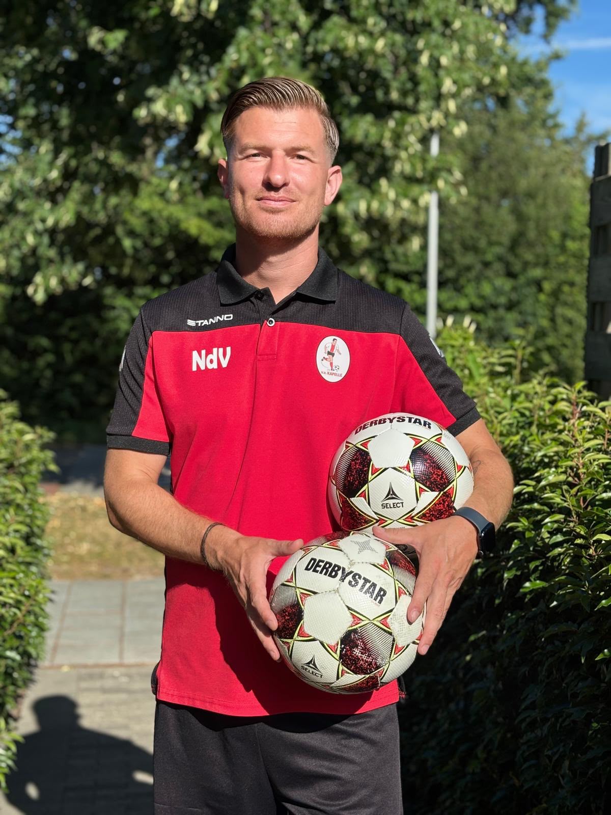 Nick de Vries trainer van v.v. Kapelle JO19‑1